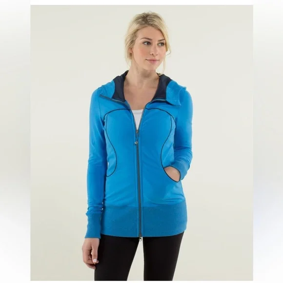 LuluLemon vintage blue scuba - Picture 2 of 6